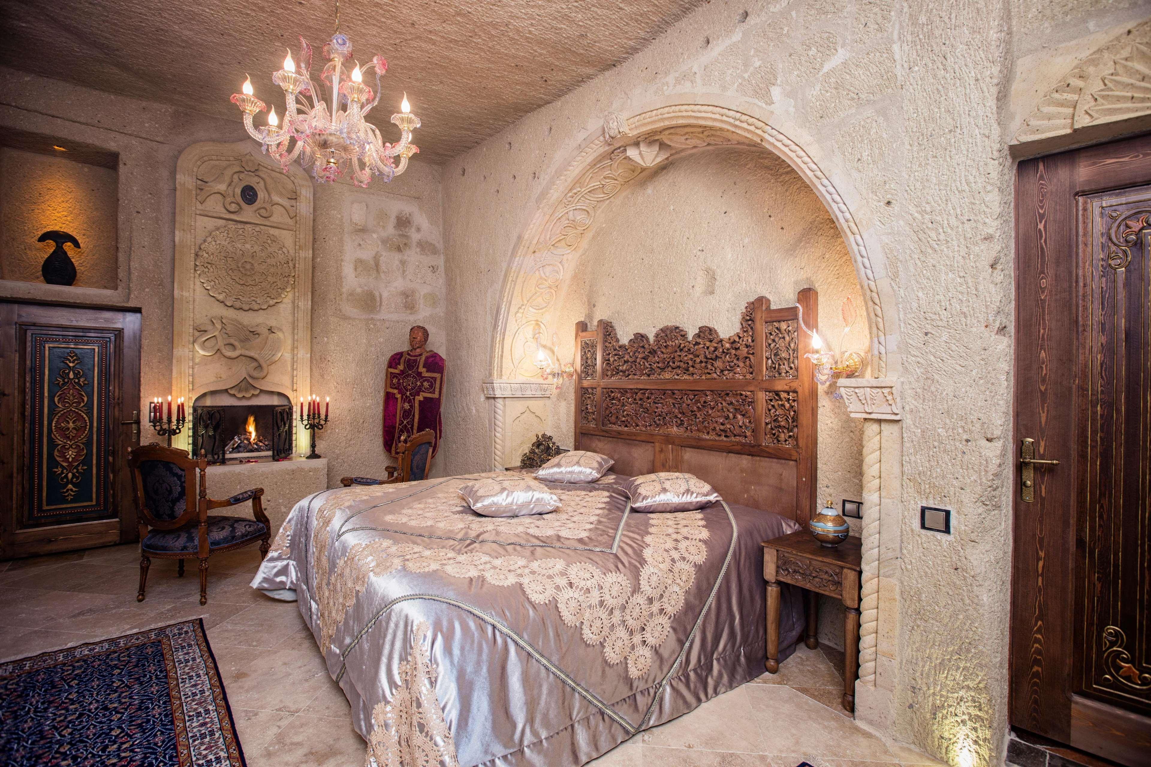 Elika Cave & Hotel 5*